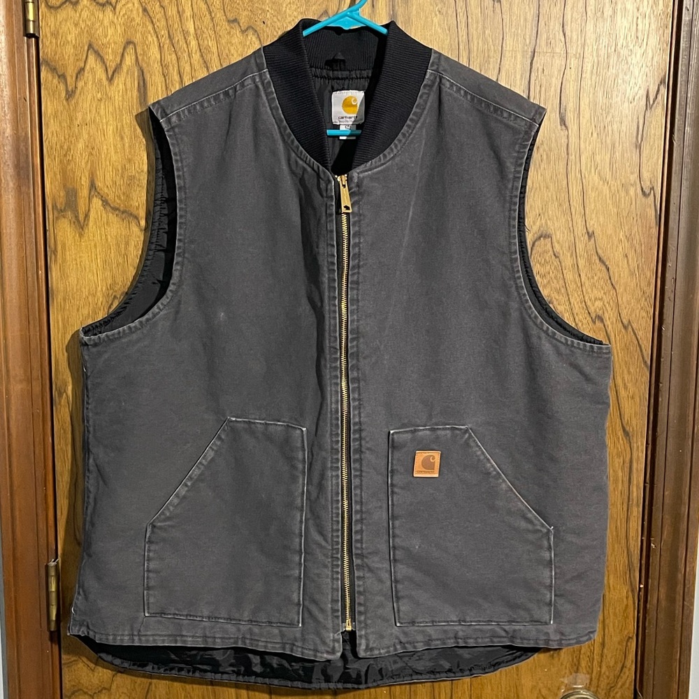 Mens 2XL tall Carhartt insulated gray vest.